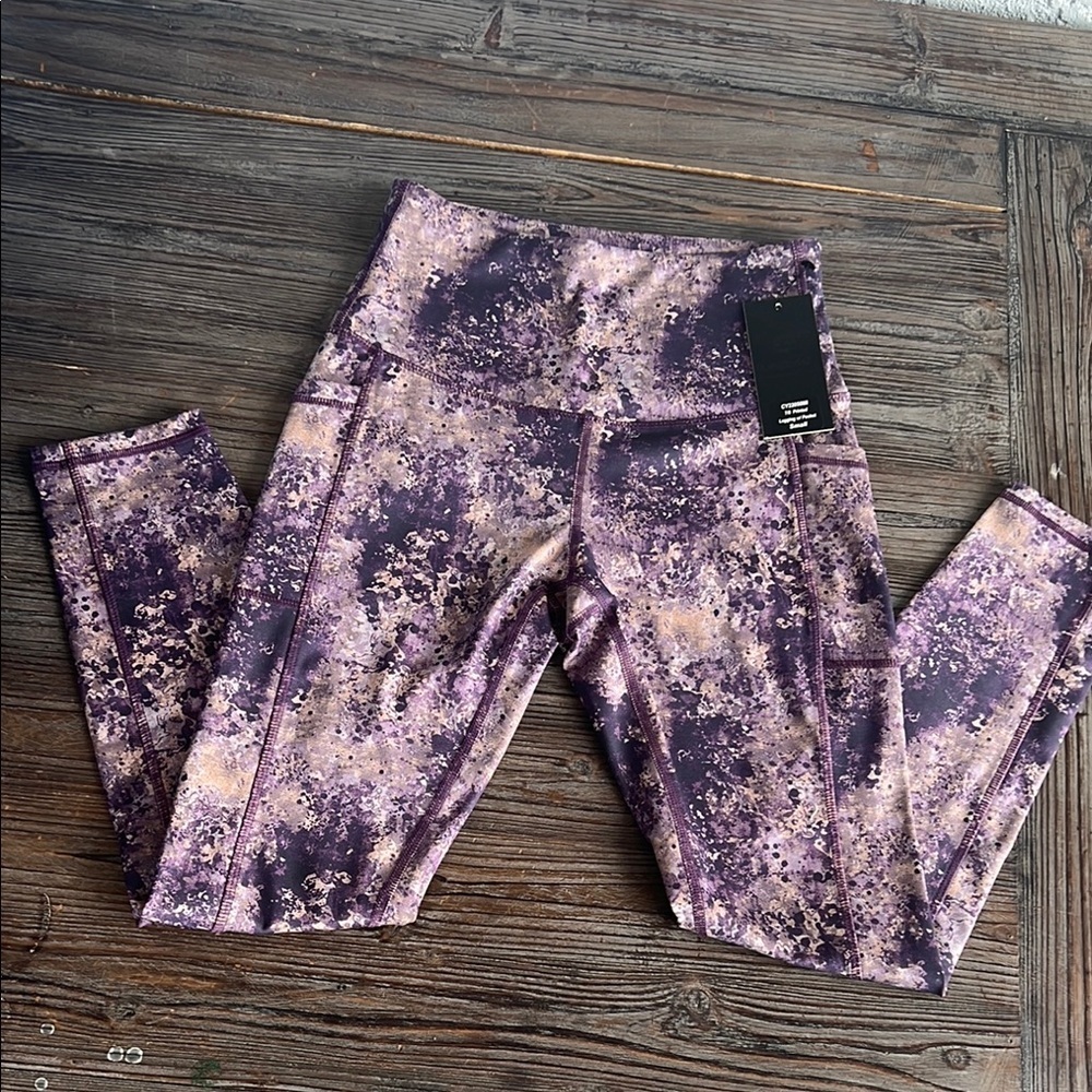 lLegend Purple Patterned women  Leggings w/ pockets size s